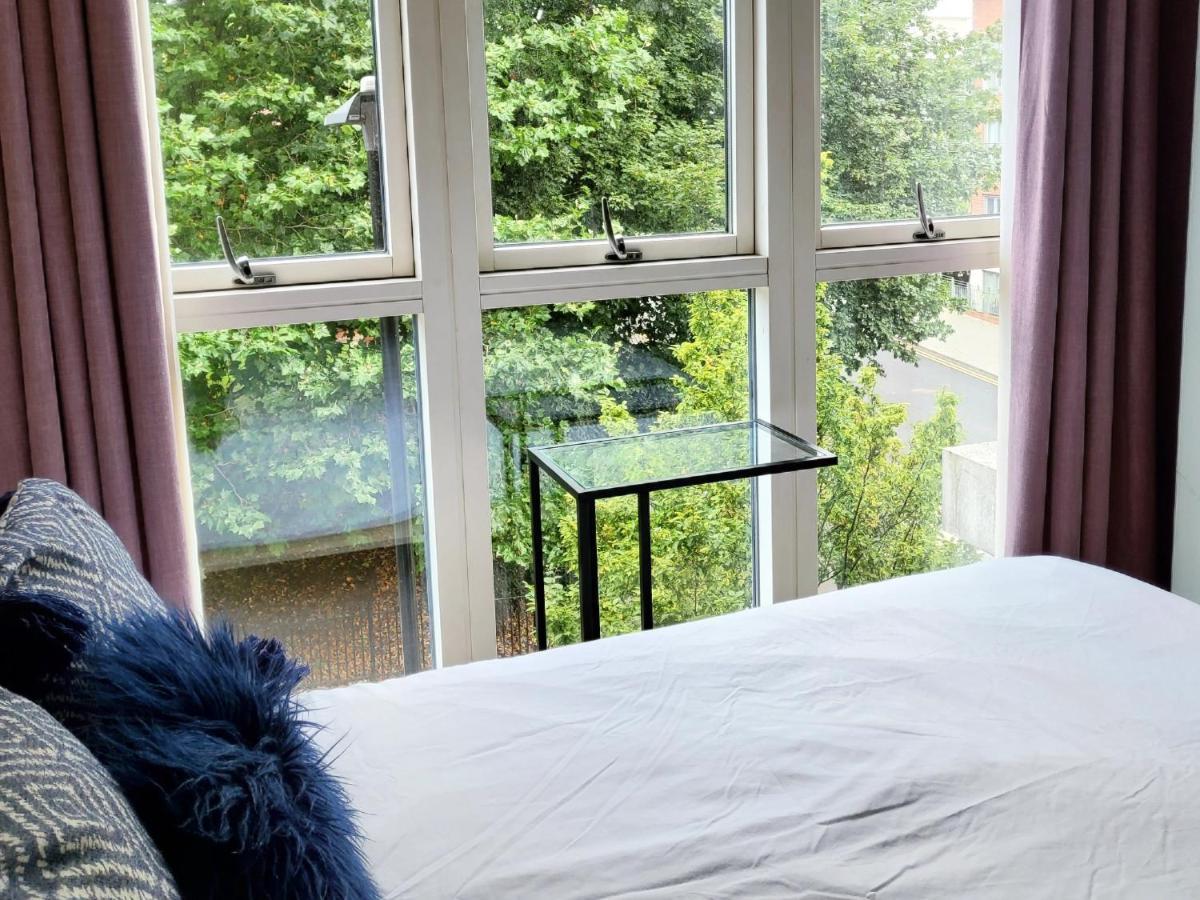 Parkview City Balcony Apartment With Self Checkin バーミンガム エクステリア 写真